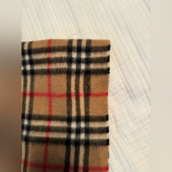 Vintage Burberry Scarf 100% Cashmere classic nova check print - Picture 5 of 11